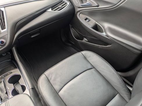 Used 2022 Chevrolet Malibu LT w/ Leather Package image 16