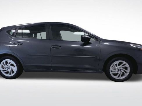 Certified 2025 Subaru Impreza 2.0i image 11