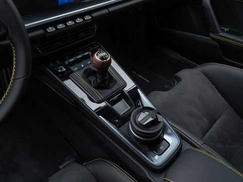 New 2026 Porsche 911 Carrera T RWD image 27