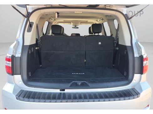 Used 2024 Nissan Armada SL w/ Captain's Chairs Package RWD image 13