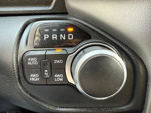 Used 2019 RAM 1500 Big Horn AWD/4WD image 18
