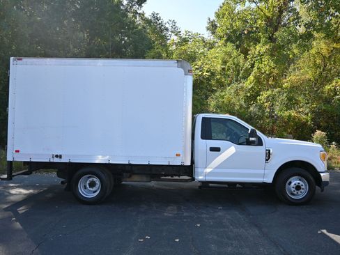 Used 2017 Ford F350 XL w/ Power Equipment Group image 3
