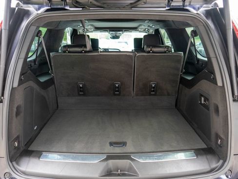 Used 2024 Cadillac Escalade ESV Premium Luxury Platinum AWD/4WD image 39