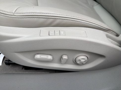 Used 2011 Buick LaCrosse CXS w/ Driver Confidence Package FWD image 21