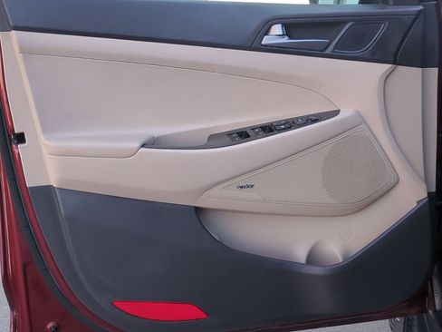 Used 2017 Hyundai Tucson SE Plus image 18