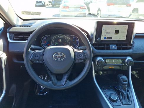 Used 2024 Toyota RAV4 XLE AWD/4WD image 13