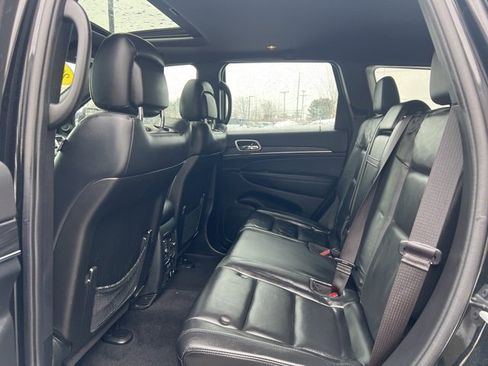 Used 2022 Jeep Grand Cherokee Limited image 18