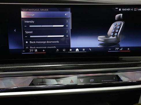 Certified 2025 BMW 750e xDrive w/ Autobahn Package AWD/4WD image 11
