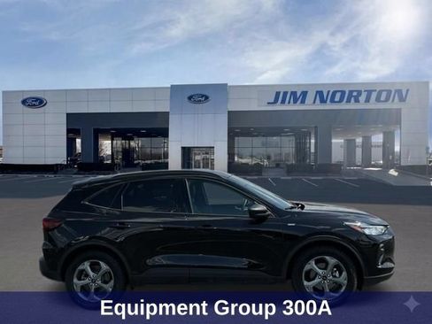 Used 2025 Ford Escape ST-Line FWD image 3