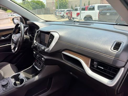 Used 2019 GMC Terrain SLE w/ Driver Convenience Package FWD image 20