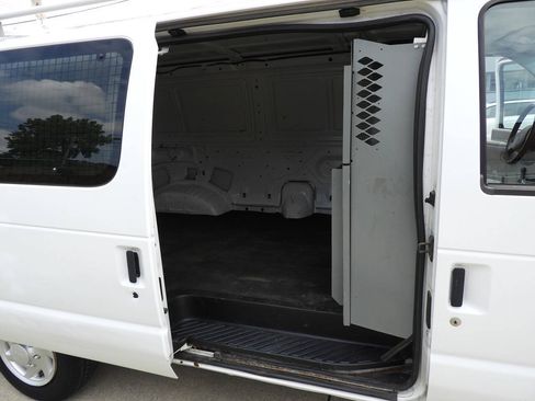 Used 2007 Ford E-150 and Econoline 150 RWD image 20