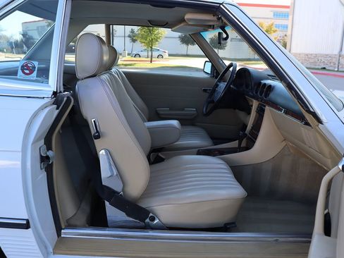 Used 1988 Mercedes-Benz 560 SL image 31