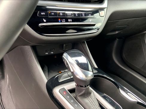 Used 2025 Buick Envista Avenir image 33