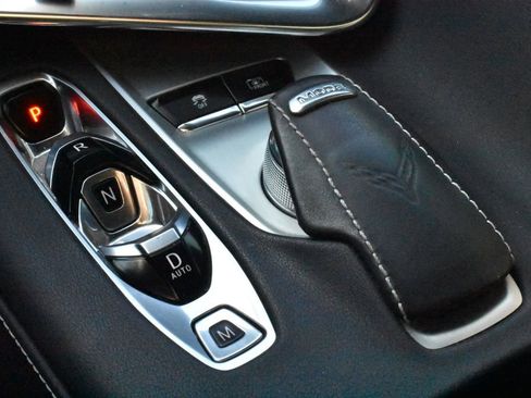 Used 2021 Chevrolet Corvette Stingray Preferred Cpe w/ Z51 Performance Package image 16