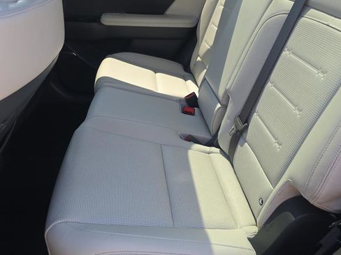 Used 2024 Hyundai Santa Fe Limited AWD/4WD image 27