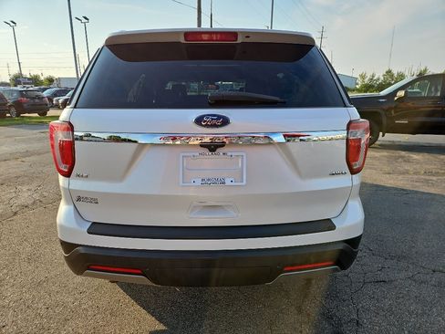 Used 2019 Ford Explorer XLT w/ XLT Desert Copper Package AWD/4WD image 3