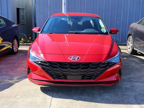 Used 2023 Hyundai Elantra SEL w/ Convenience Package image 4