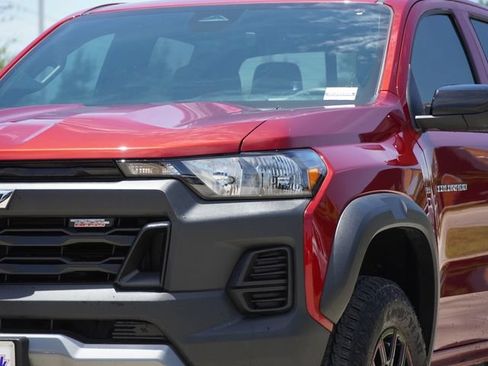 Used 2024 Chevrolet Colorado Trail Boss w/ Technology Package AWD/4WD image 4