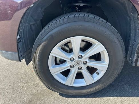 Used 2012 Toyota Highlander SE FWD image 7