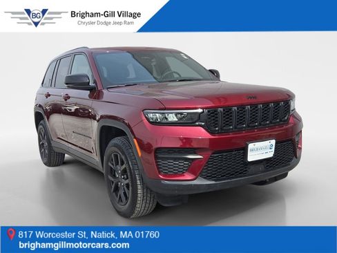 Certified 2025 Jeep Grand Cherokee Altitude image 1