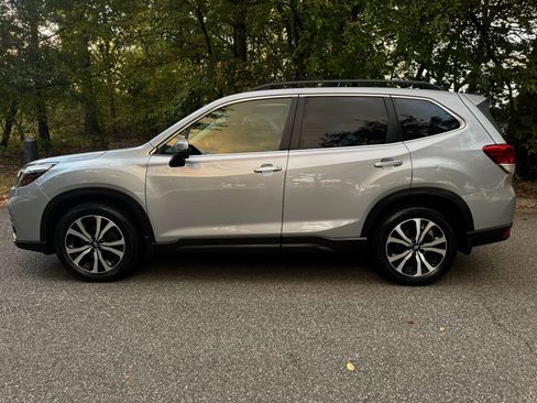Used 2019 Subaru Forester Limited image 3