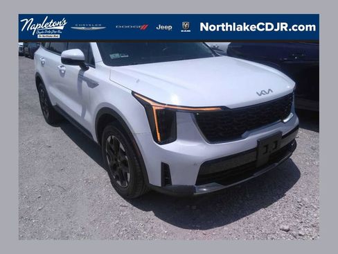 Used 2024 Kia Sorento S AWD/4WD image 1