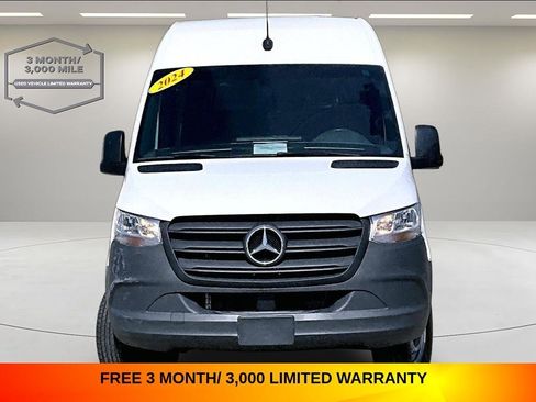 Used 2024 Mercedes-Benz Sprinter 2500 w/ Acoustic Package image 2