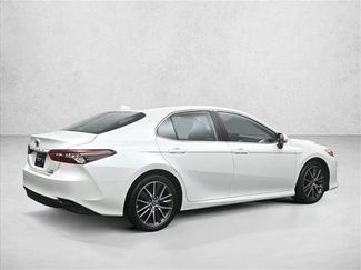 Used 2022 Toyota Camry XLE w/ Navigation Upgrade Package FWD video 2