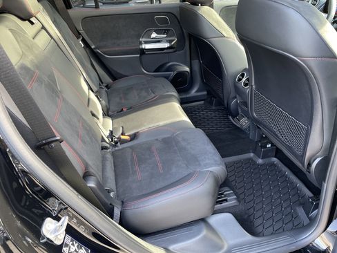 Used 2024 Mercedes-Benz GLB 250 image 43