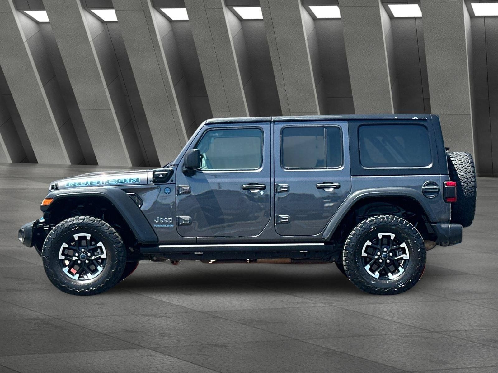 Used 2024 Jeep Wrangler Unlimited Rubicon 4xe AWD/4WD image 7