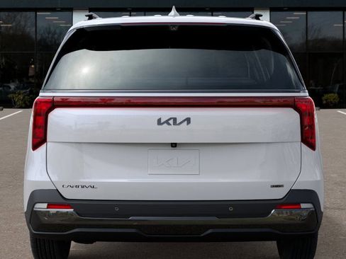 New 2026 Kia Carnival SX w/ SX Dark Edition Package image 13