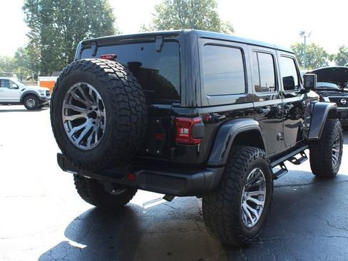 Used 2024 Jeep Wrangler Sahara image 13