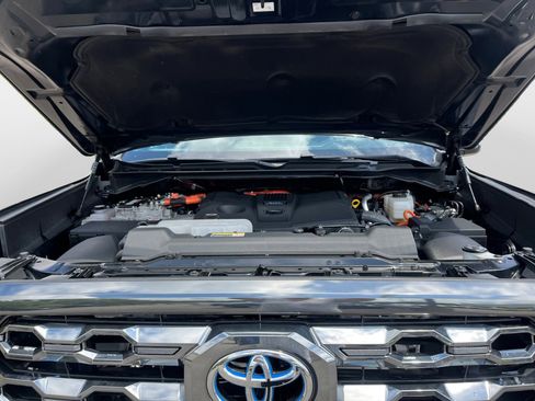 Certified 2024 Toyota Tundra Platinum AWD/4WD image 16