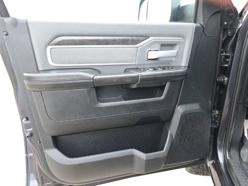 Used 2021 RAM 3500 Big Horn w/ Level 2 Equipment Group AWD/4WD image 14