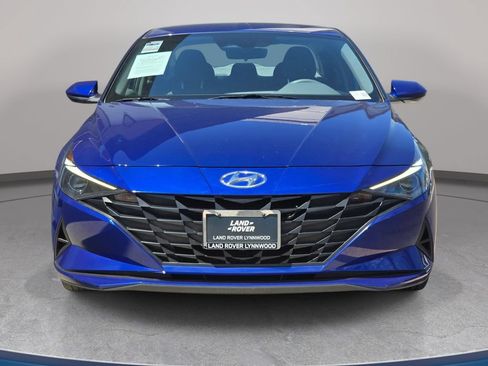 Used 2022 Hyundai Elantra SEL FWD image 3