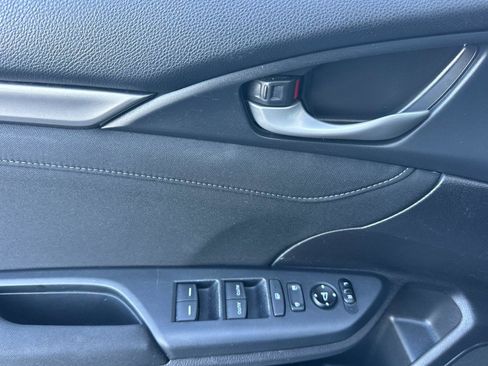 Certified 2020 Honda Civic EX image 10