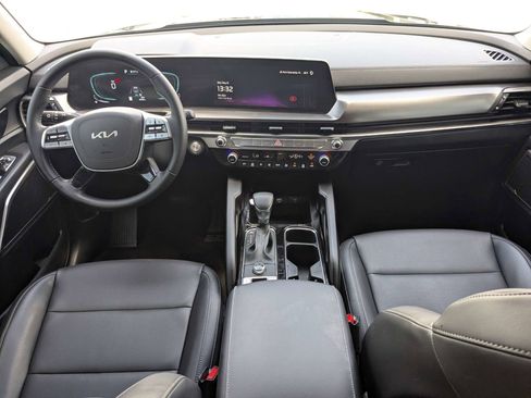 Certified 2025 Kia Telluride LX FWD image 18