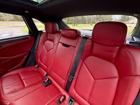 Used 2023 Porsche Macan GTS image 21