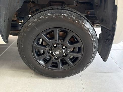 Used 2020 Toyota Tundra SR5 AWD/4WD image 15