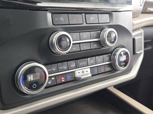 Used 2024 Ford Expedition Max Limited image 28