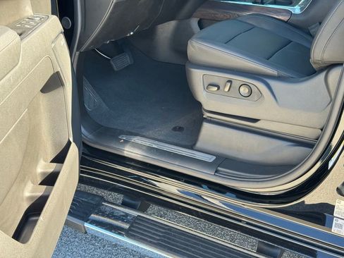 New 2026 GMC Sierra 1500 SLT w/ SLT Premium Package image 19