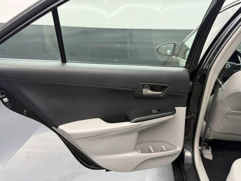 Used 2013 Toyota Camry LE FWD image 26