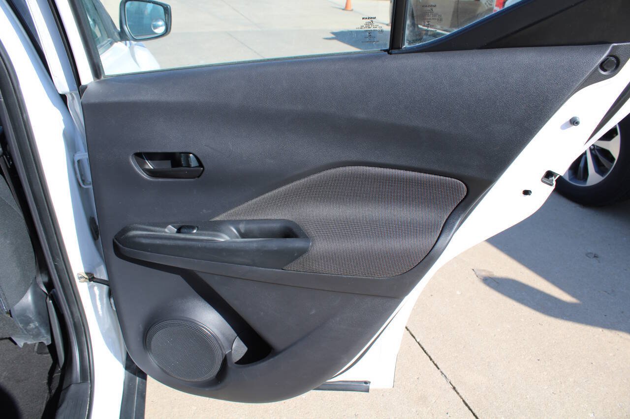 Used 2019 Nissan Kicks S FWD image 5