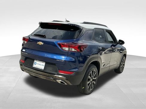 Used 2022 Chevrolet TrailBlazer ACTIV w/ Technology Package FWD image 7