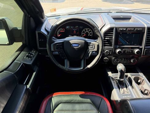 Used 2019 Ford F150 Lariat w/ Equipment Group 502A Luxury AWD/4WD image 14