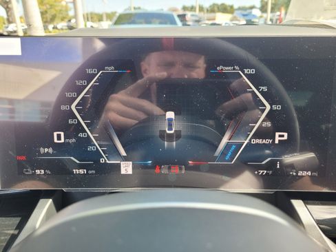 Used 2025 BMW i5 M60 w/ Premium Package image 28