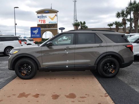 New 2026 Ford Explorer Tremor w/ Tremor Convenience Package image 2