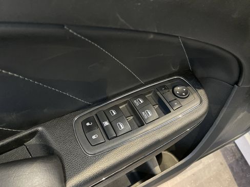 Used 2022 Dodge Charger Scat Pack w/ Daytona Edition Group image 17