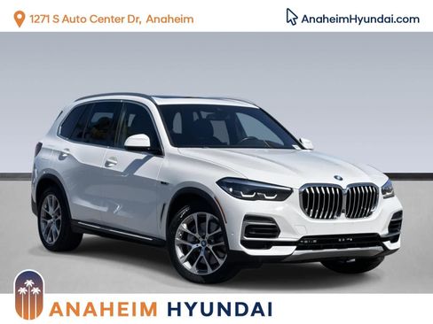 Used 2023 BMW X5 xDrive45e image 1