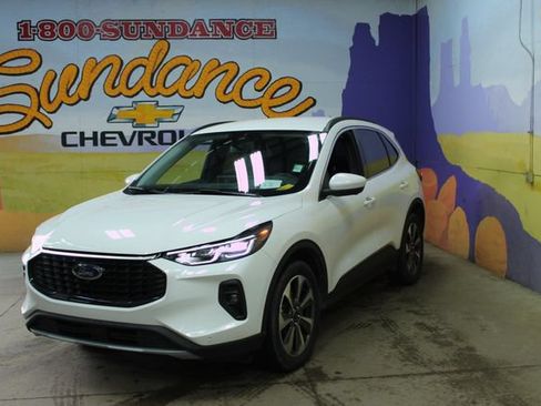 Used 2024 Ford Escape Platinum AWD/4WD image 7